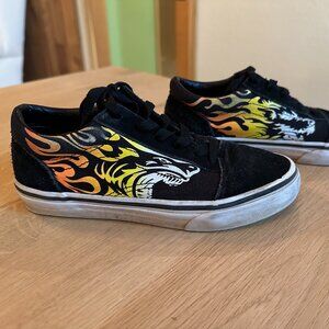 Vans Boys Little Kids Wolf Old Skool Shoe Size 2.5